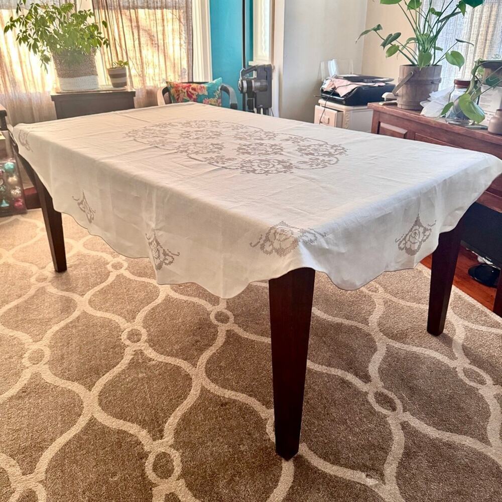 Vintage Tablecloth Cross Stitch Linen Hand Embroidered Scalloped Rectangle 88”
